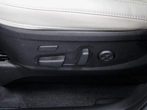 Used 2024 Kia Telluride SX Prestige AWD/4WD image 27