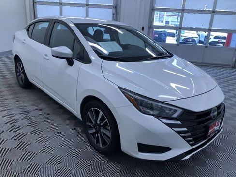 Used 2025 Nissan Versa SV image 36