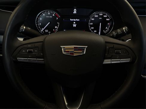 Certified 2021 Cadillac XT4 Premium Luxury w/ LPO, Radiant Package image 20