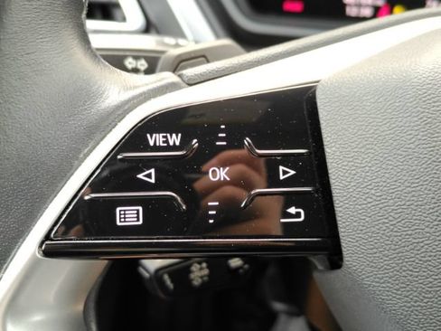 Used 2022 Audi Q4 e-tron Prestige AWD/4WD image 39