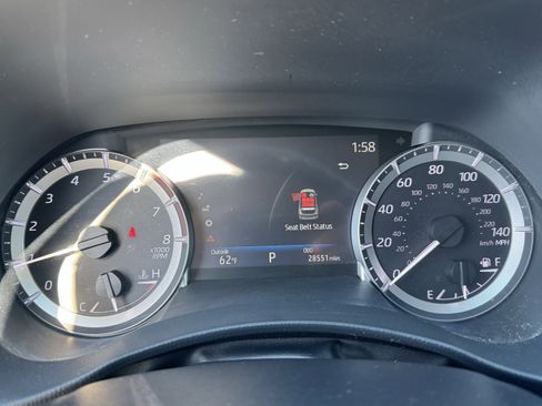 Used 2023 Toyota Highlander L image 21