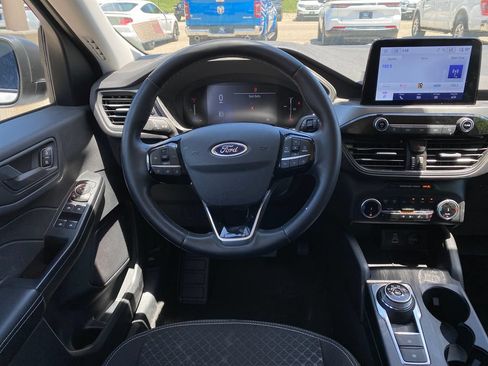 Used 2025 Ford Escape Active w/ Cold Weather Package AWD/4WD image 22