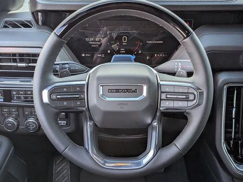 New 2026 GMC Yukon Denali w/ Advanced Technology Package AWD/4WD image 10
