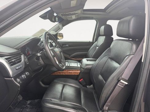 Used 2017 Chevrolet Suburban Premier image 2