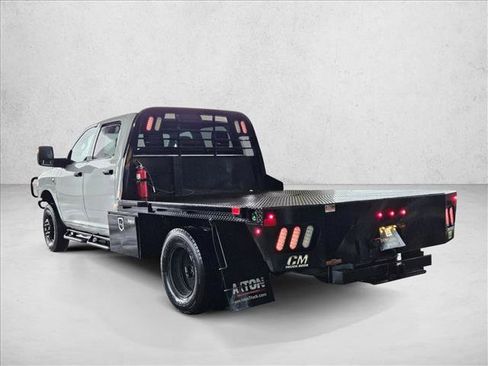 Used 2024 RAM 3500 Tradesman w/ Chrome Appearance Group AWD/4WD image 6