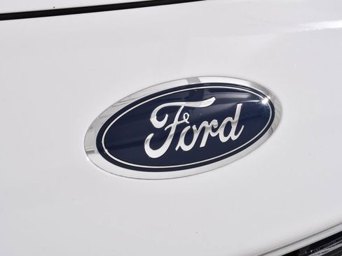 Used 2022 Ford Escape SE w/ SE Sport Appearance Package image 21