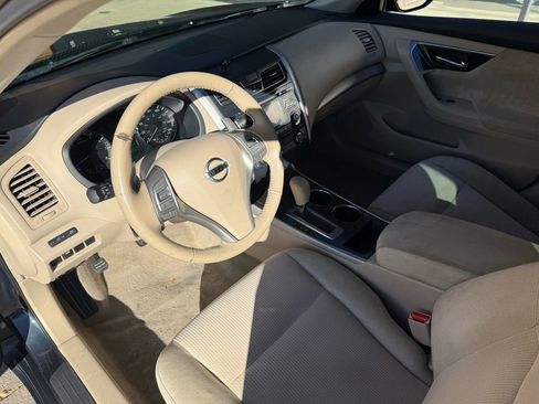 Used 2013 Nissan Altima 3.5 SV image 24