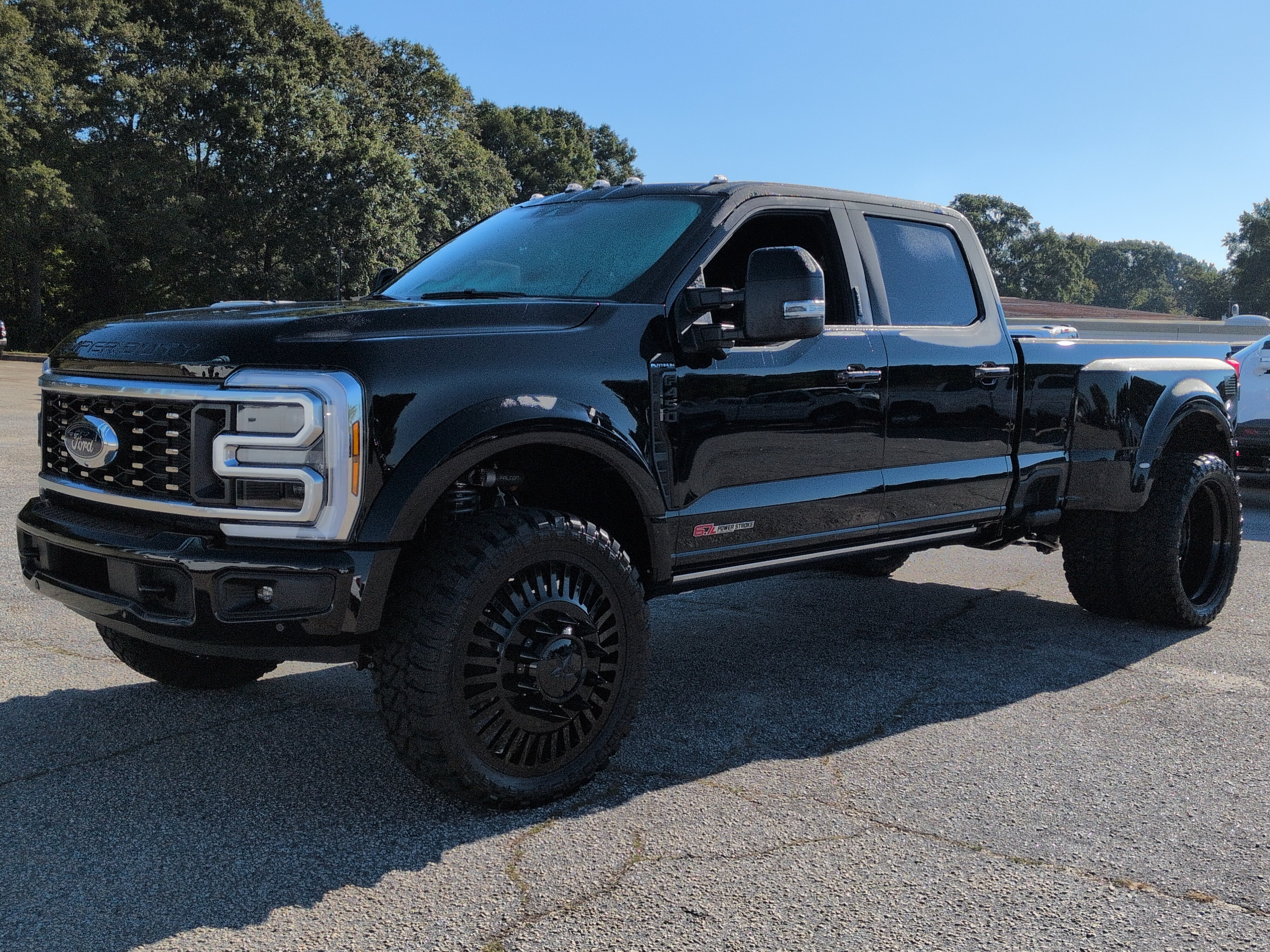 Used 2026 Ford F450 Platinum w/ FX4 Off-Road Package AWD/4WD image 6