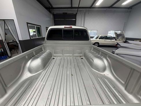 Used 2002 Toyota Tacoma 4x4 Double Cab image 5