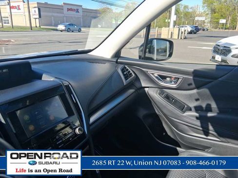 Used 2023 Subaru Forester Premium image 18
