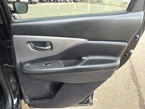 Used 2022 Nissan Murano SV w/ SV Midnight Edition Package image 22