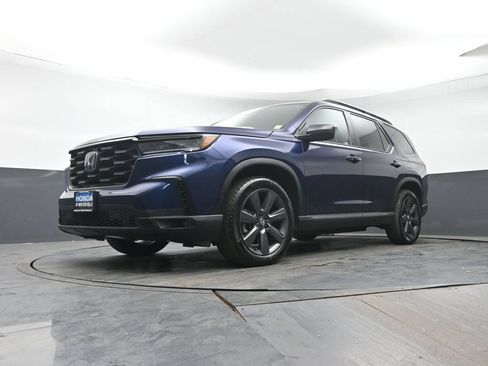Used 2023 Honda Pilot Sport image 28