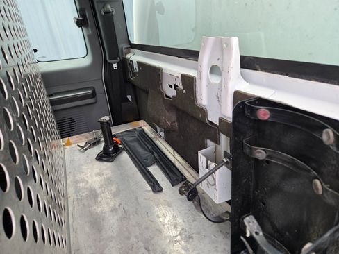 Used 2016 Ford F250 XL w/ Power Equipment Group image 57