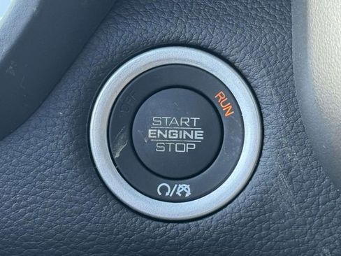 New 2026 RAM 1500 4x4 Crew Cab image 9