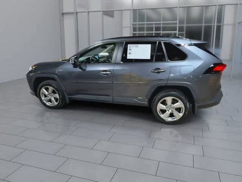 Used 2019 Toyota RAV4 Limited w/ Carpet Mat Package AWD/4WD image 5