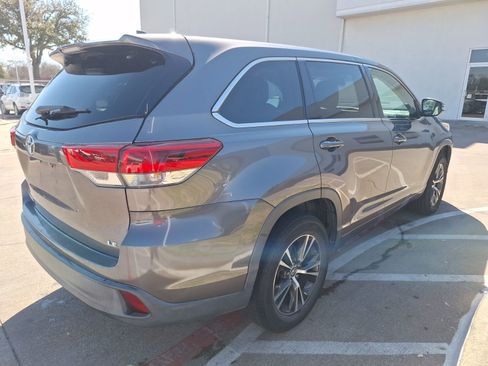 Used 2018 Toyota Highlander Plus image 6
