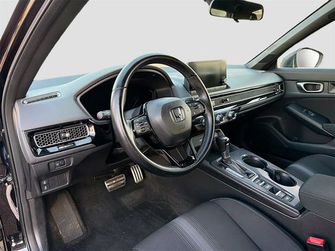 Used 2023 Honda Civic Sport image 9