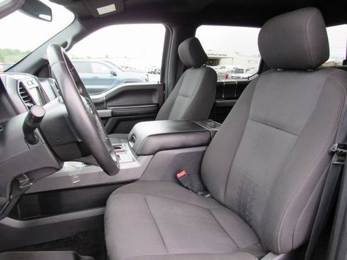 Used 2018 Ford F150 XLT w/ Equipment Group 302A Luxury image 11