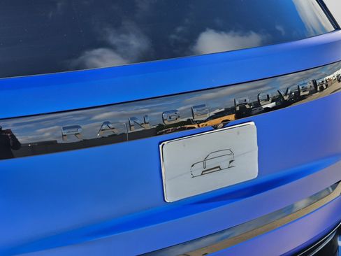 Certified 2025 Land Rover Range Rover SE AWD/4WD image 33