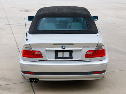 Used 2005 BMW 330Ci Convertible image 11