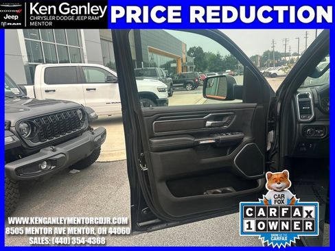 Used 2024 RAM 1500 Laramie AWD/4WD image 11