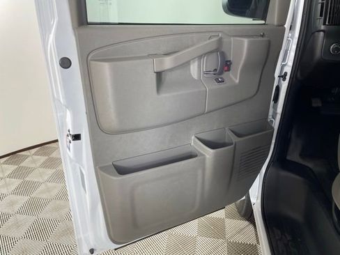 New 2025 Chevrolet Express 3500 Work Van w/ Driver Convenience Package image 17