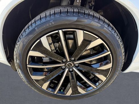 New 2026 Volvo XC90 B6 Ultra w/ Lounge Package image 8