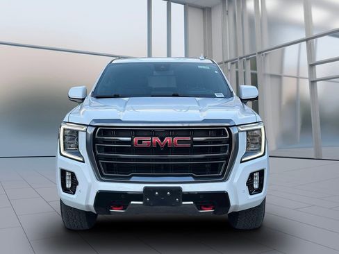 Used 2023 GMC Yukon AT4 w/ Technology Package image 2