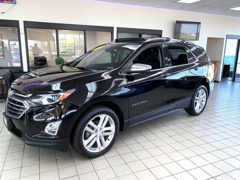 Used 2021 Chevrolet Equinox Premier AWD/4WD image 2