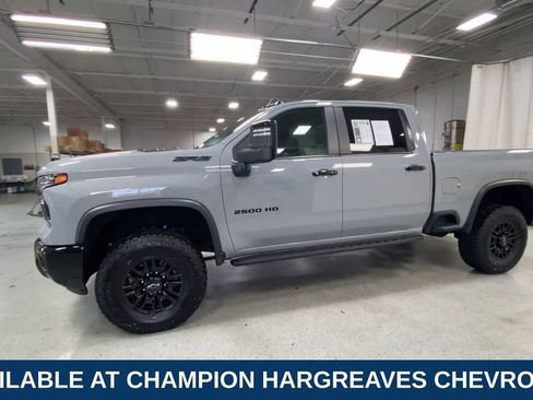 Certified 2024 Chevrolet Silverado 2500 ZR2 AWD/4WD image 6