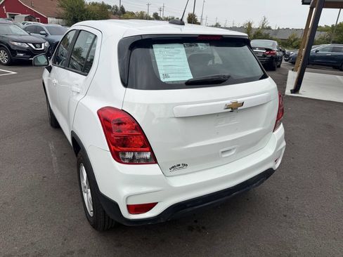 Used 2021 Chevrolet Trax LS image 10