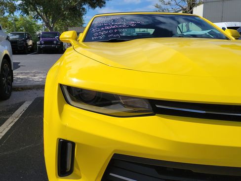 Used 2016 Chevrolet Camaro LT image 7