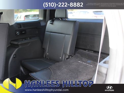 Used 2025 Hyundai Santa Fe SEL image 17