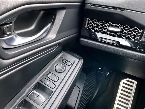 Used 2023 Honda Accord Sport image 36