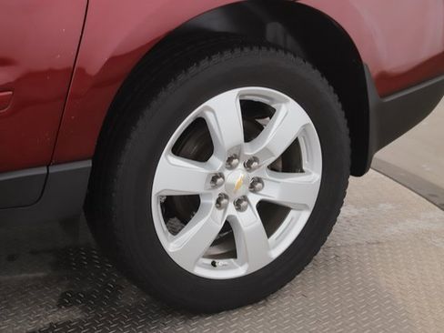 Used 2016 Chevrolet Traverse LT w/ Style and Technology Package image 14