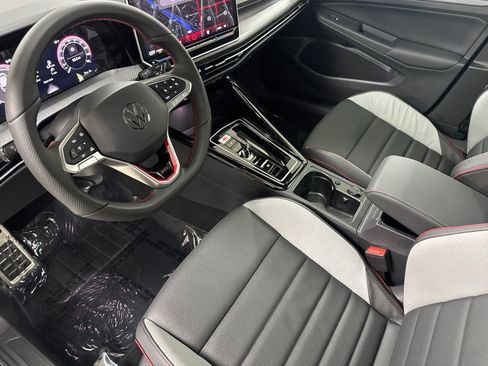 New 2026 Volkswagen GTI SE FWD image 9