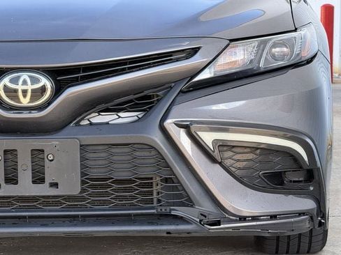Used 2023 Toyota Camry SE w/ Convenience Package image 8