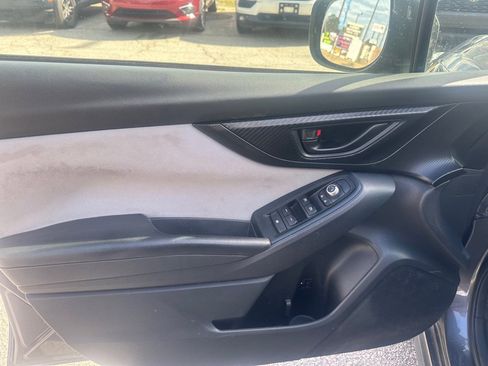 Used 2021 Subaru Crosstrek 2.0i Premium image 11