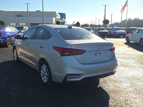 Used 2022 Hyundai Accent SEL w/ Cargo Package image 3