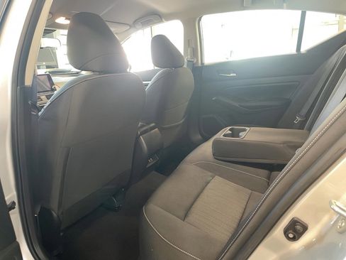 Used 2022 Nissan Altima 2.5 SV image 19