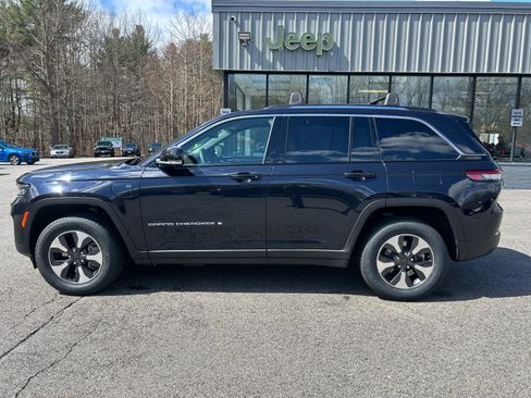 Used 2023 Jeep Grand Cherokee 4WD 4xe w/ Luxury Tech Group II image 7