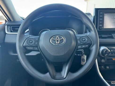 Certified 2019 Toyota RAV4 LE image 22