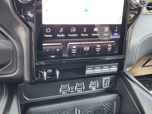 New 2026 RAM 3500 Limited AWD/4WD image 18