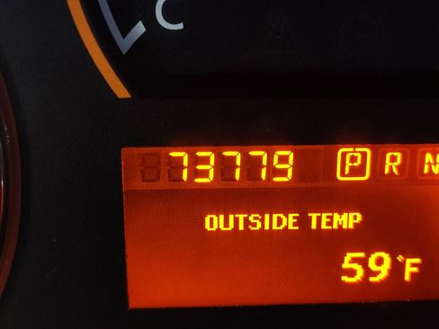 Used 2015 Nissan Armada Platinum w/ 2nd Row Captain Seat Package image 2