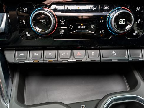 Used 2025 GMC Sierra 1500 Denali w/ Technology Package image 28