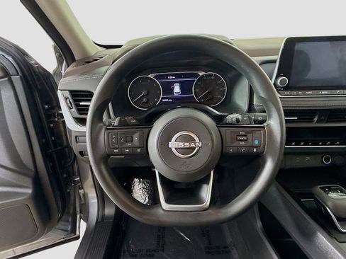Used 2023 Nissan Rogue SV FWD image 13