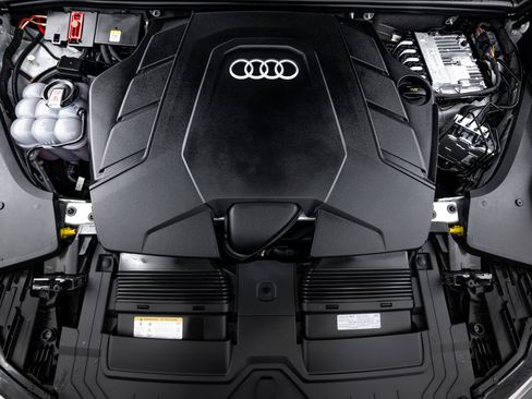 Certified 2025 Audi Q8 Premium Plus w/ Premium Plus Package image 18