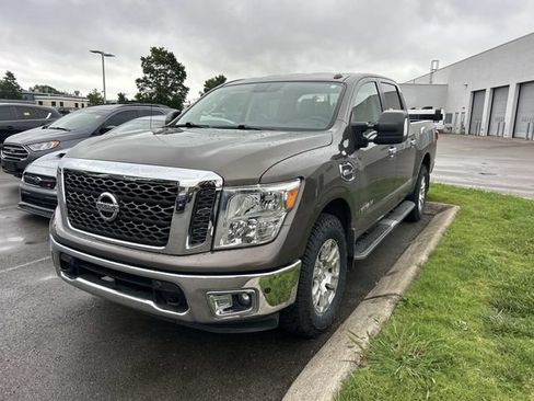 Used 2017 Nissan Titan SV AWD/4WD image 1