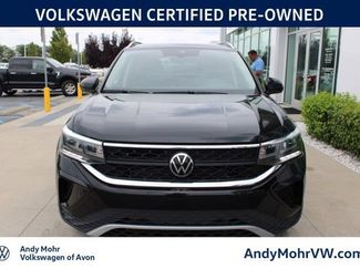 Used 2023 Volkswagen Taos SE w/ Panoramic Sunroof Package AWD/4WD video 2