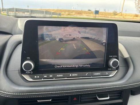 Used 2024 Nissan Rogue SV image 20